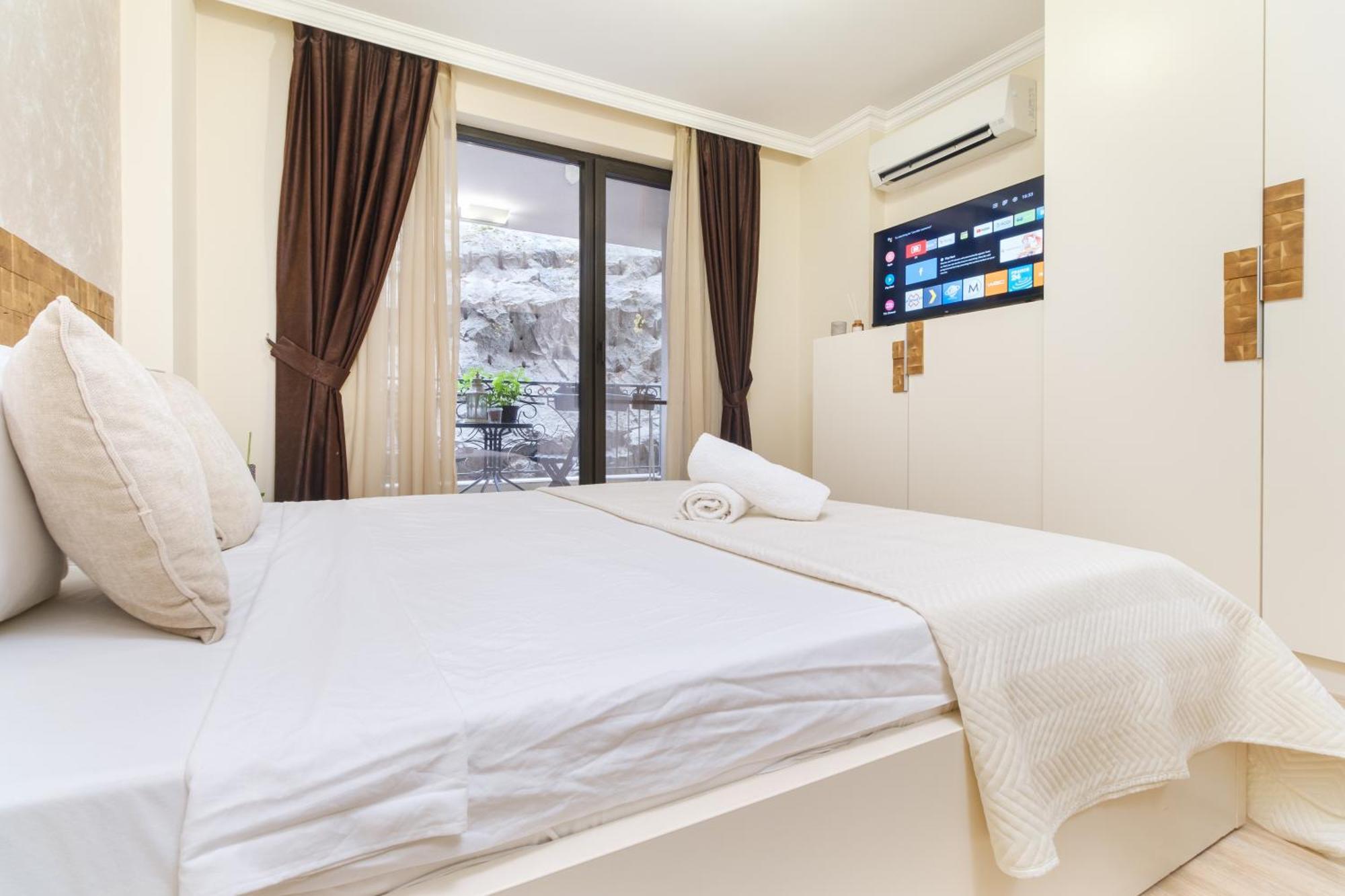 Chic Luxury Escape Close To Kapana Area プロヴディフ エクステリア 写真